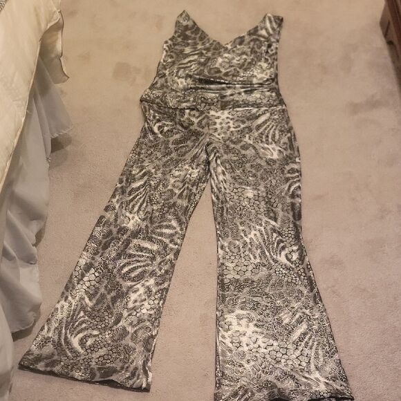 Janine Elegant Gray/silver Leopard Jumpsuit Sz M - Picture 4 of 9